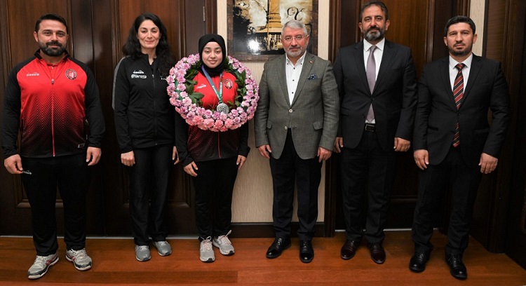 Esma Çorum’un gururu oldu