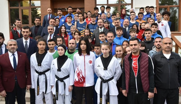 Çorum’un gençleri için çalışıyoruz