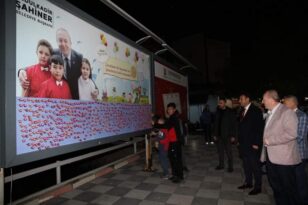 Bayram şekerleri başkan amcalarından