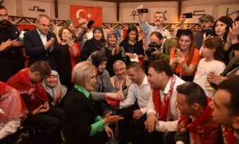 Özel gençlere asker kınası yakıldı