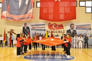 Sungurluda çoşkulu kutlama