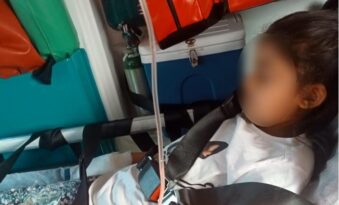 Küçük Zeynep’in parmağı kesildi!