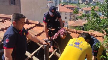 Çıktığı çatıda ayağını kırdı!