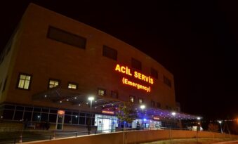 Kazada abla can verdi kardeşi ağır yaralı!