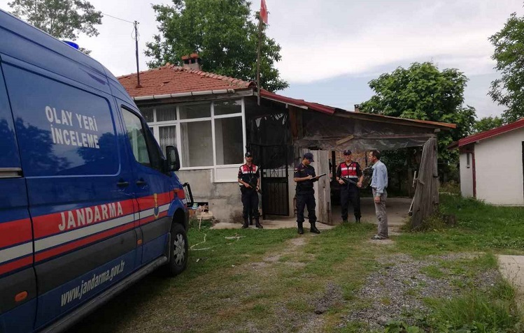 Arkadaşını silahla vurarak öldürdü