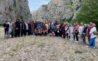 Ak kadınlar Ortaköy’ü ziyaret etti