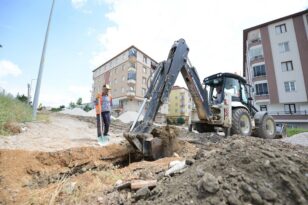Altyapı çalışmaları devam ediyor