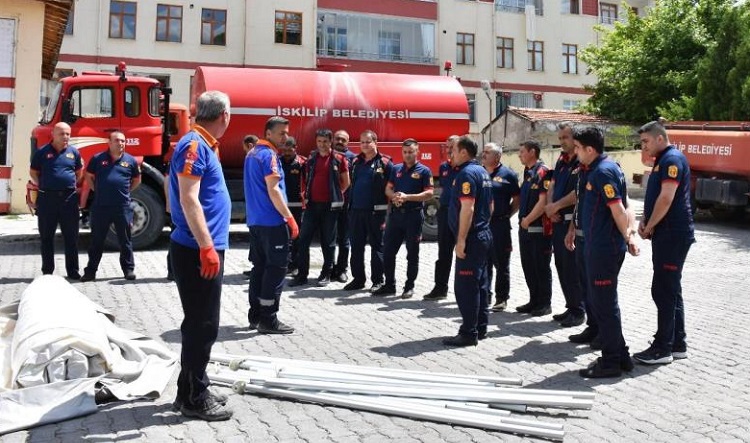 İtfaiye personeline uygulamalı eğitim