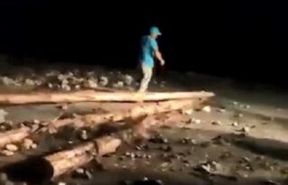 Köy yolu ulaşıma kapandı!