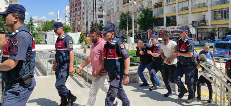 Baz istasyonu farelerine operasyon!