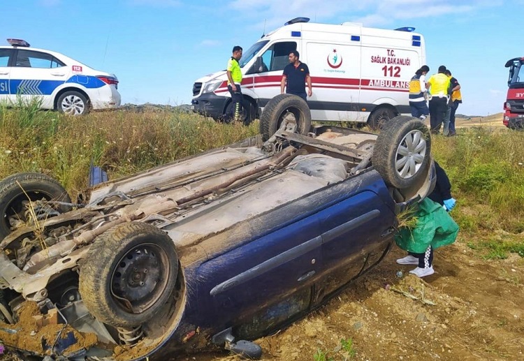 Kontrolden çıkarak tarlaya uçtu