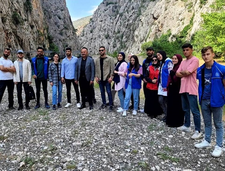 Hitü’lü gençler Ortaköy’ü ziyaret etti