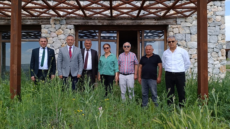 Tahtasız: Milli servet çöpe atıldı!