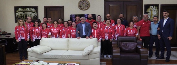 Başkan Aşgın, özel sporcuları ağırladı!