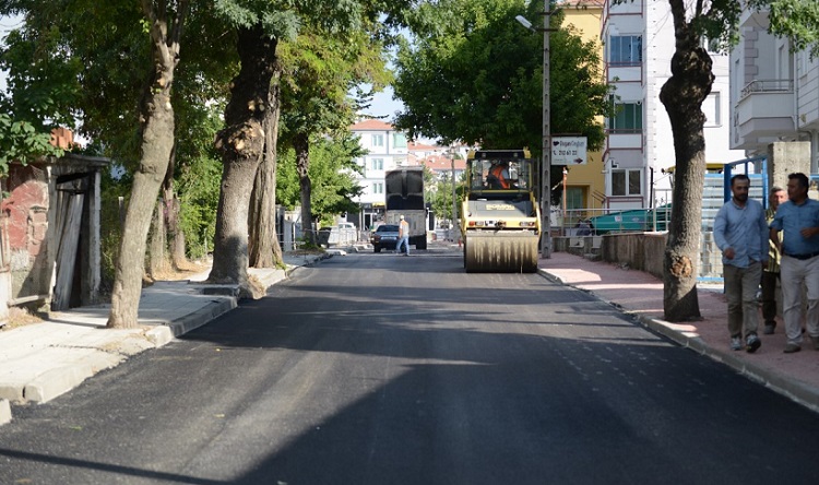 Belediye 600 ton asfalt dökecek!