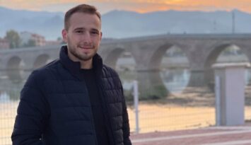 Muhtarın oğlu sevenlerini üzdü!