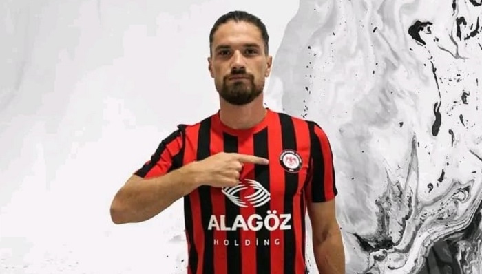Çorum FK’da 7 futbolcu imza attı