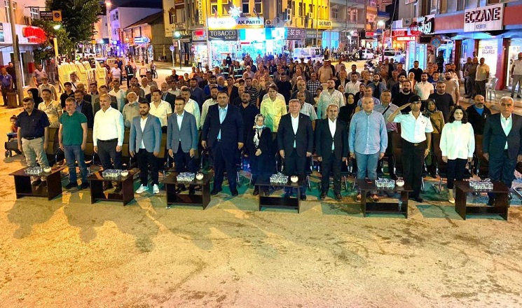 Derindere öğrenciler tarafından anıldı