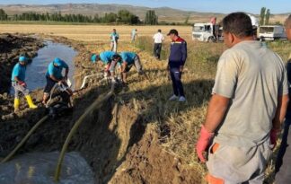 Şebeke borusu patladı susuz kaldılar
