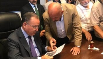 Ortaköy’ün taleplerini Bakan’a iletti