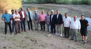 Köy halkı yol ve su istiyor!