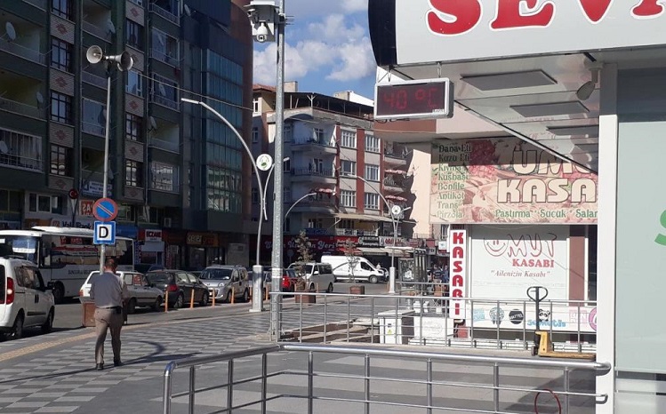 Hava sıcaklığı 40 dereceyi gördü!
