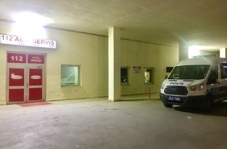 Yeğeni minibüsün altında can verdi!