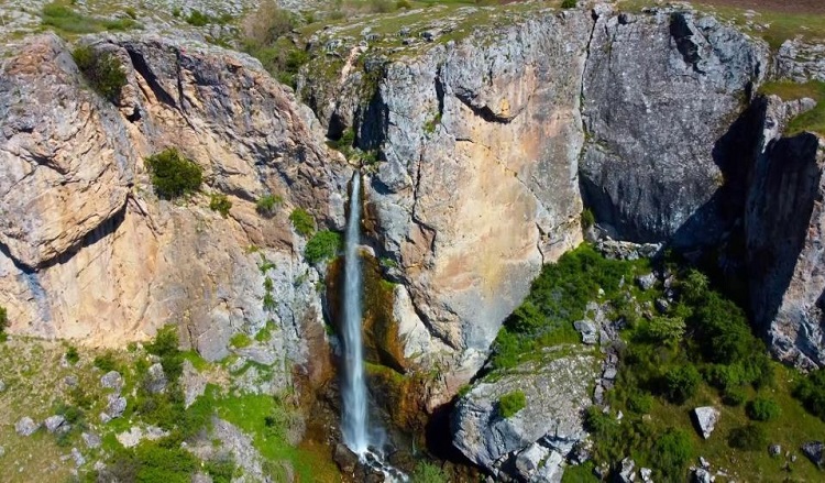 Çorum’un şelalesi hayran bırakıyor!