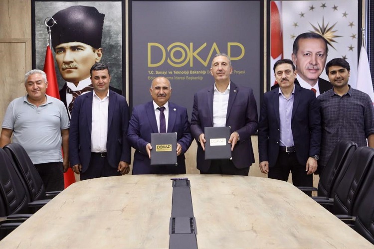 Bilgi evi projesi için imzalar atıdı