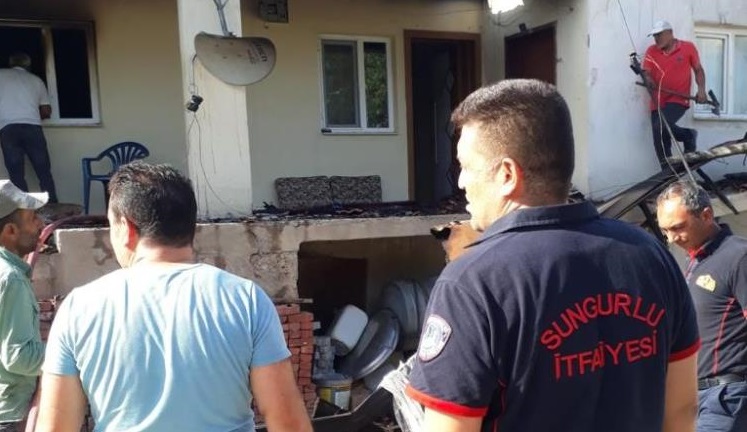Köyde çıkan yangın korkuttu!