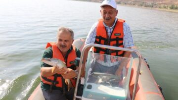 900 bin balık su ile buluştu