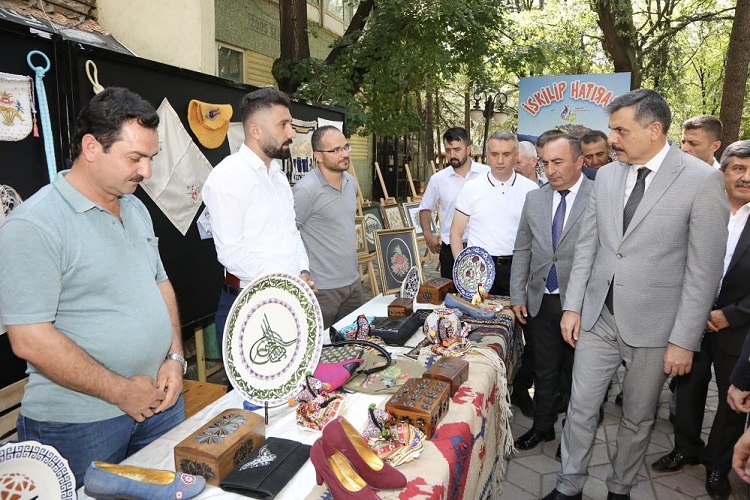 Dolma, Turşu ve Çilek Festivali başladı
