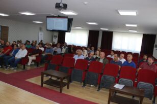 Zirai ilaç bayii toplantısı yapıldı