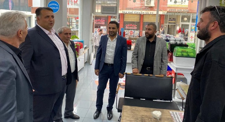 Esnafın istek ve sorunlarını dinledi