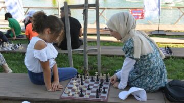 Sokakta satranç etkinliği düzenlendi