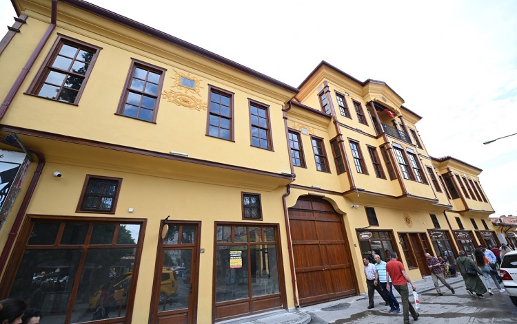 Belediye işyerlerini kiraya verecek