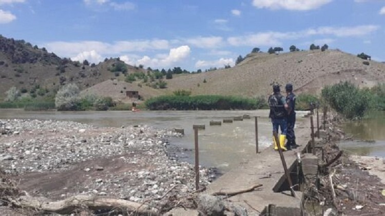 Su kanalında ölü bulundu!