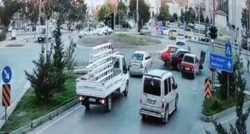 Zincirleme kaza kameraya yansıdı!