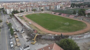 Eski stadyumun yıkılmasına tepki!