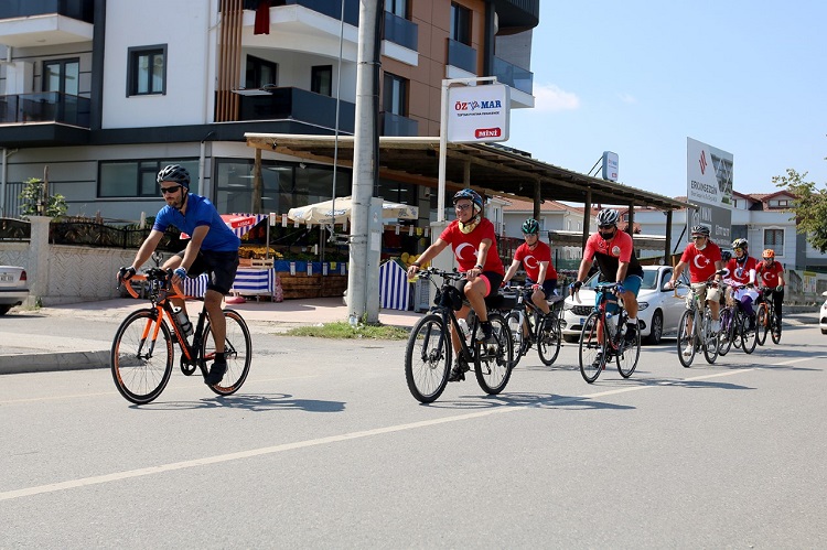 Bisikletle şehir turu düzenleniyor