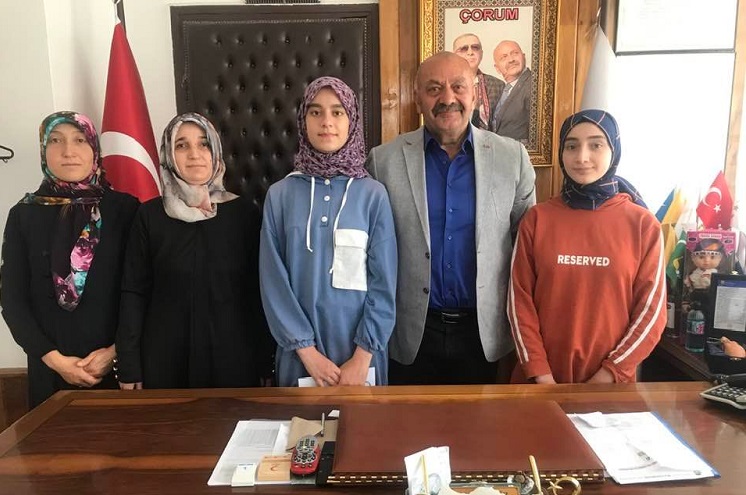 İsbir’den başarılı öğrencilere destek