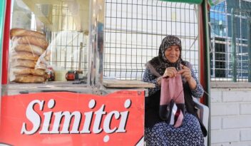 Oğlunun acısına böyle dayandı!