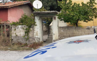 Genç adam evinde ölü bulundu!