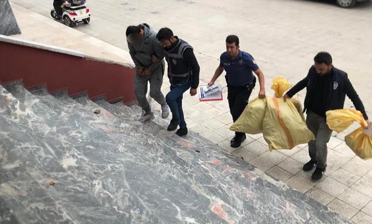 Çuvallarla kenevir ele geçirildi!