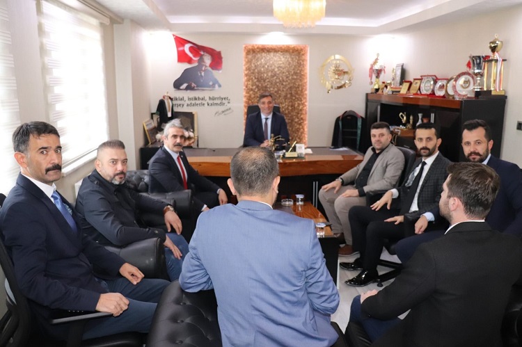 MHP’den Baro’ya nezaket ziyareti