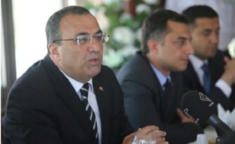 Vahit Kayrıcı adaylığını açıkladı