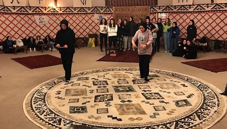 Liseli gençler Oba’da kamp yaptı