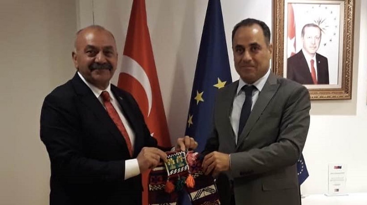 Projelerle ilgili destek istedi