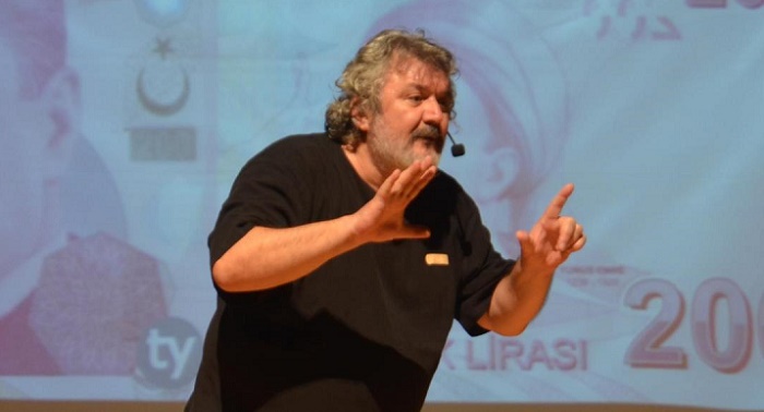 Mustafa Arıkoğlu’nun kitabını paylaştı