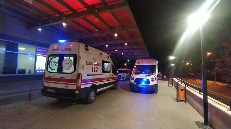 Motor sürücüsü kazada yaralandı